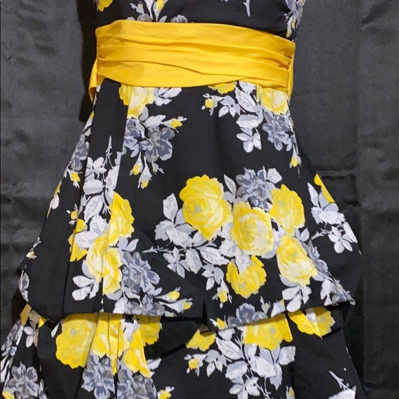 💛❤️DRESS ❤️💛 - Picture 4 of 12